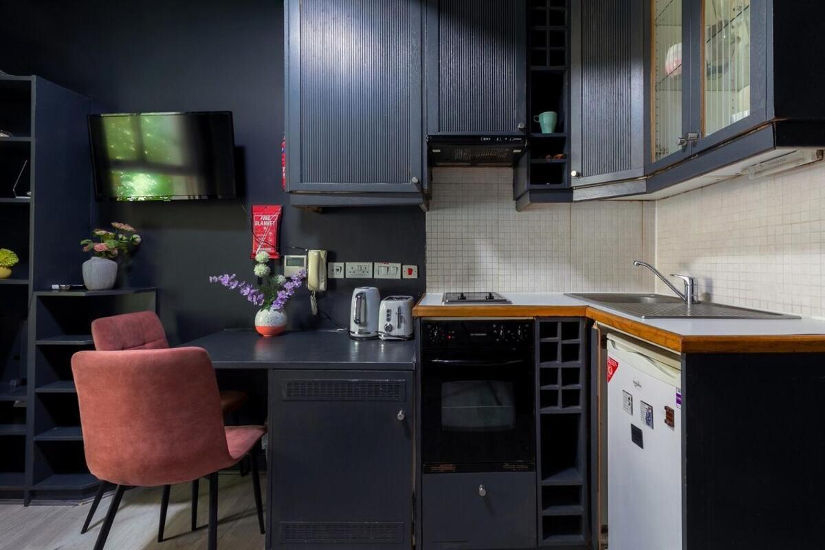 Portobello Road Artistic Studios 'Budget' ลอนดอน ภายนอก รูปภาพ