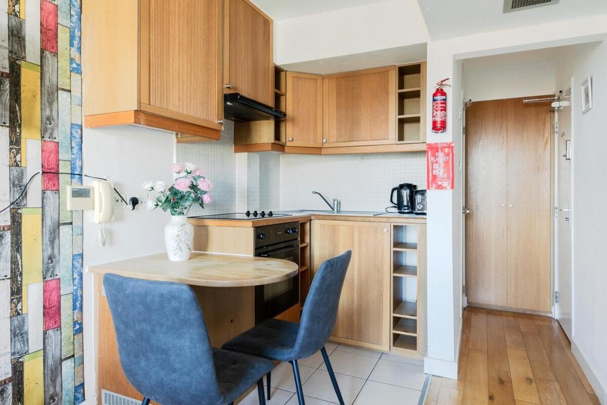 Portobello Road Artistic Studios 'Budget' ลอนดอน ห้อง รูปภาพ