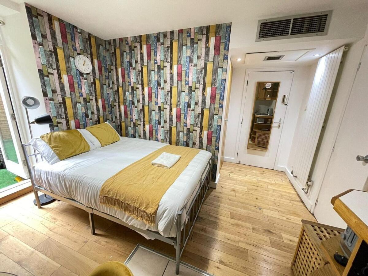 Portobello Road Artistic Studios 'Budget' ลอนดอน ห้อง รูปภาพ