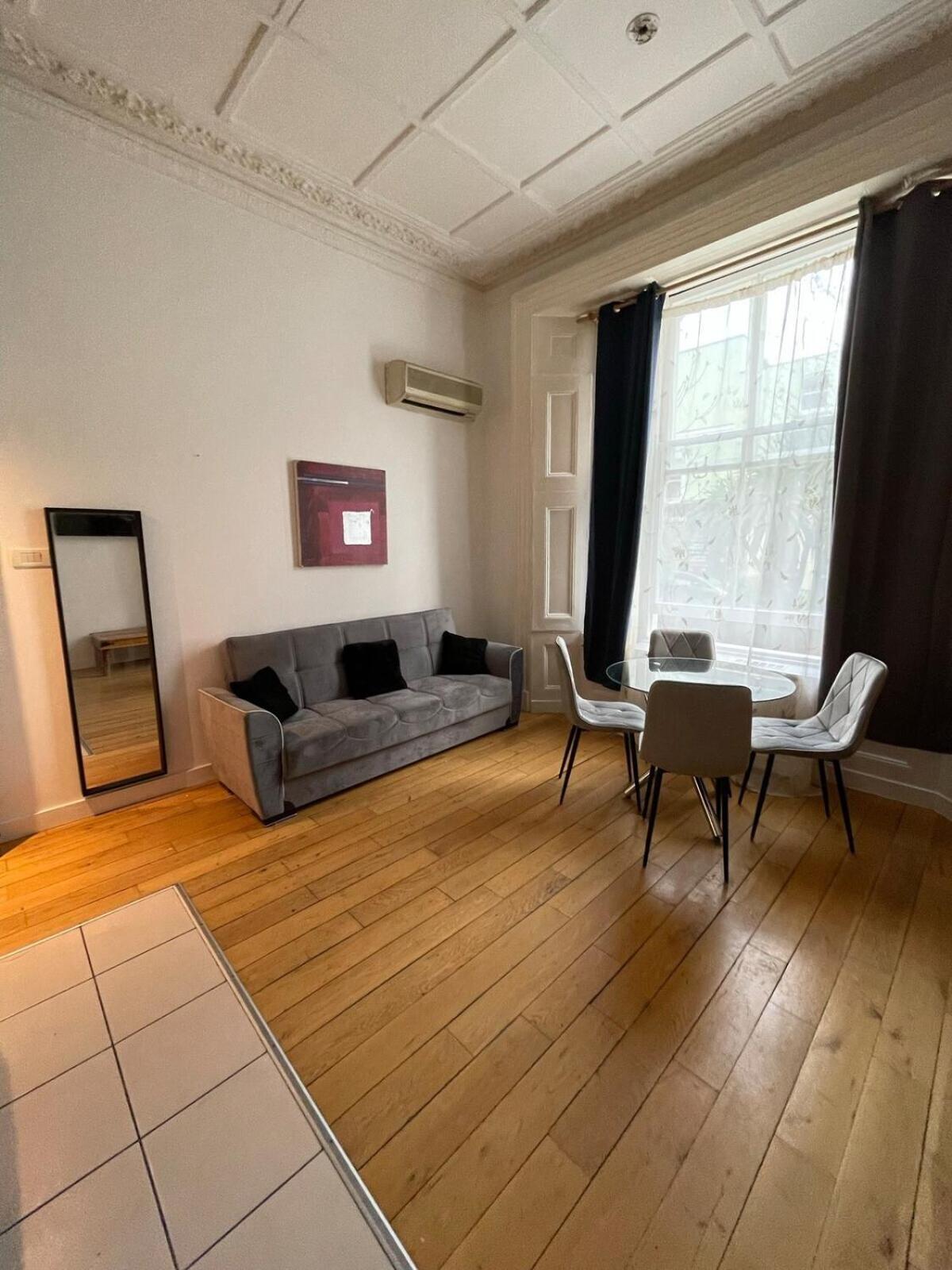 Portobello Road Artistic Studios 'Budget' ลอนดอน ห้อง รูปภาพ